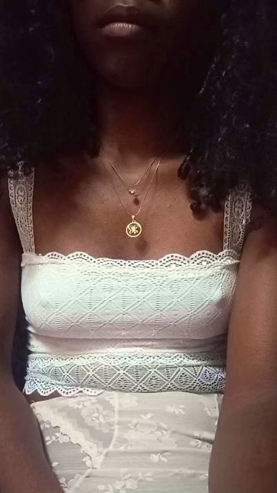 alexiah3 live cam on Cam4