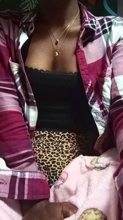 alexiah3 live cam on Cam4
