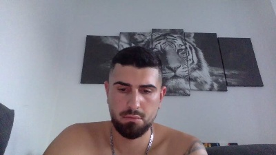 alexmndz live cam on Cam4