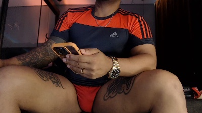 alexmonster2 live cam on Cam4