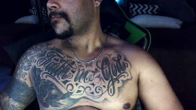 alexmonster2 live cam on Cam4