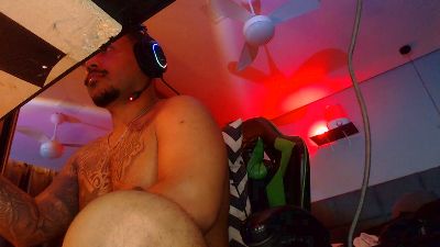 alexmonster2 live cam on Cam4