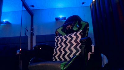 alexmonster2 live cam on Cam4