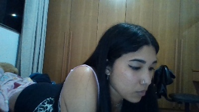 alice22 live cam on Cam4
