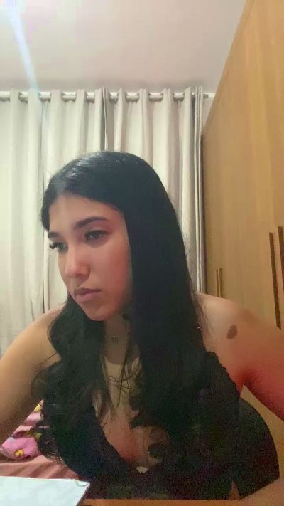 alice22 live cam on Cam4