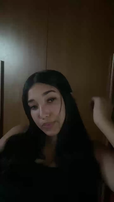 alice22 live cam on Cam4