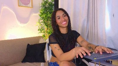alicemassiel live cam on Cam4