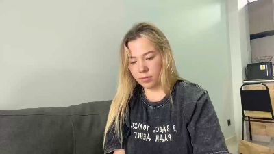 alicevis live cam on Cam4