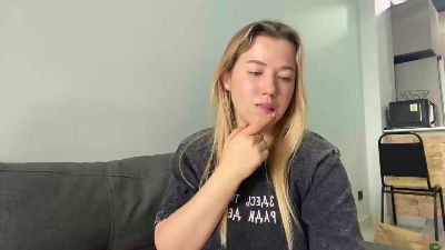 alicevis live cam on Cam4