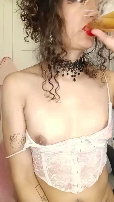 aliciabetye live cam on Cam4