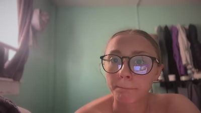 aliehhh live cam on Cam4
