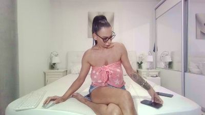 alisonya live cam on Cam4