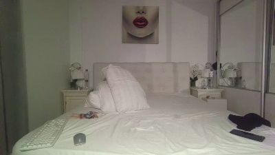 alisonya live cam on Cam4
