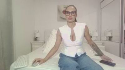 alisonya live cam on Cam4