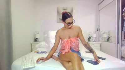 alisonya live cam on Cam4