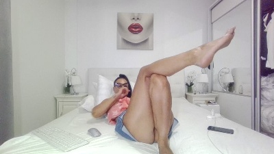 alisonya live cam on Cam4