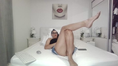 alisonya live cam on Cam4