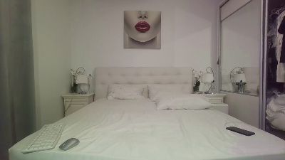 alisonya live cam on Cam4