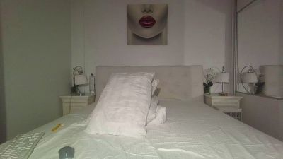 alisonya live cam on Cam4