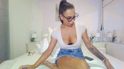 alisonya live cam on Cam4
