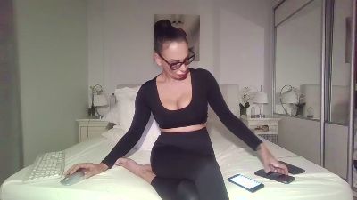 alisonya live cam on Cam4