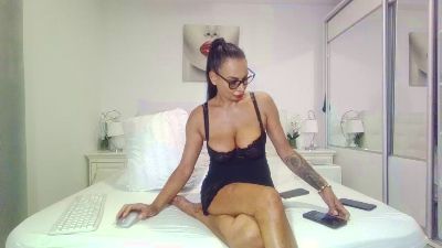 alisonya live cam on Cam4