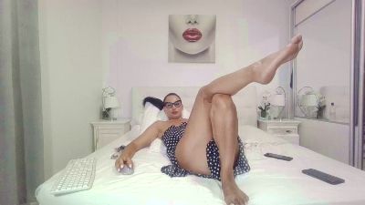 alisonya live cam on Cam4