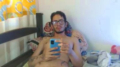 alistertwink live cam on Cam4