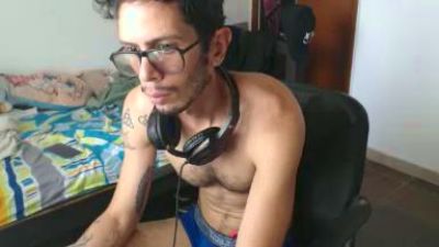 alistertwink live cam on Cam4
