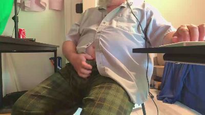 allergictolove live cam on Cam4