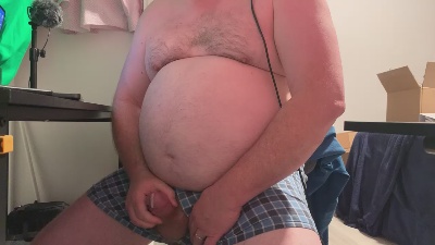 allergictolove live cam on Cam4