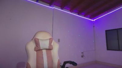allisondark666 live cam on Cam4