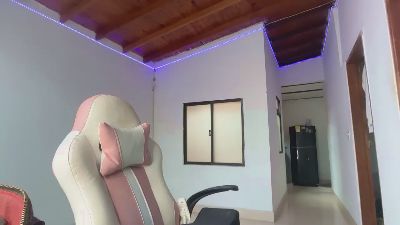 allisondark666 live cam on Cam4