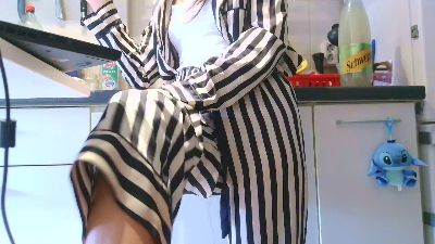 ally98 live cam on Cam4