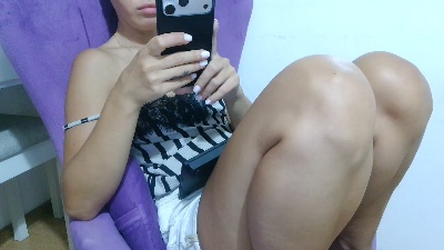 ally98 live cam on Cam4
