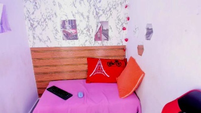 alomdraDiaz live cam on Cam4