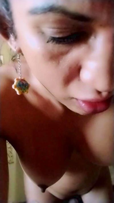 alondra52 live cam on Cam4