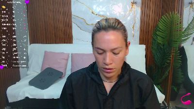 alondra_tay live cam on Cam4