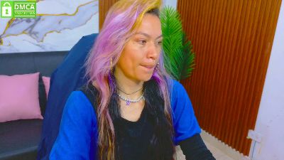alondra_tay live cam on Cam4