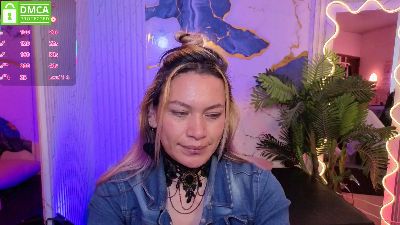 alondra_tay live cam on Cam4