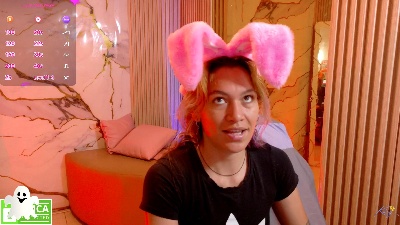 alondra_tay live cam on Cam4