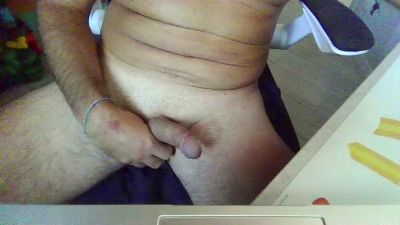 alone0685 live cam on Cam4