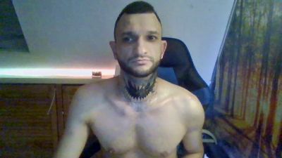 alphausk live cam on Cam4