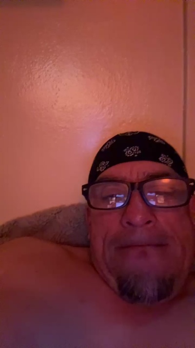 Profile and Statistics for alvarez21nickg2 on Cam4