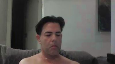 alvarofranco974 live cam on Cam4