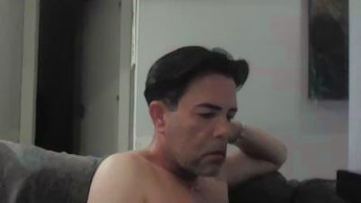 alvarofranco974 live cam on Cam4