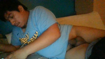 alvarop24 live cam on Cam4