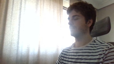 alvarowinzzzer2 live cam on Cam4