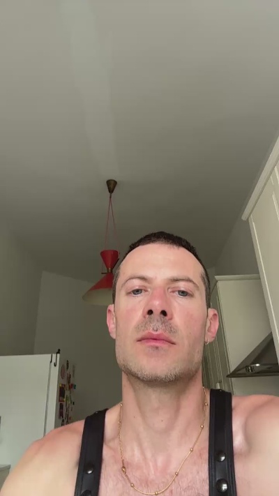 alxx0n live cam on Cam4