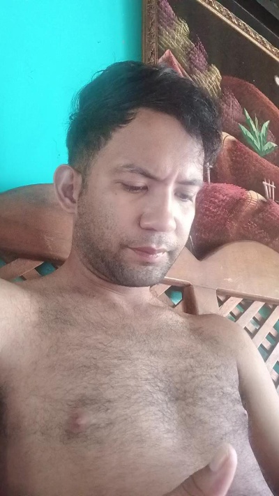 aly_pig_hot live cam on Cam4